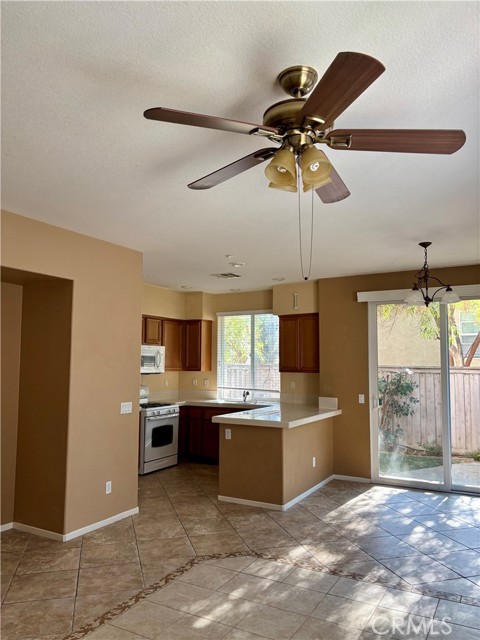 Detail Gallery Image 3 of 9 For 25251 Windy Cove #1,  Murrieta,  CA 92562 - 2 Beds | 2/1 Baths