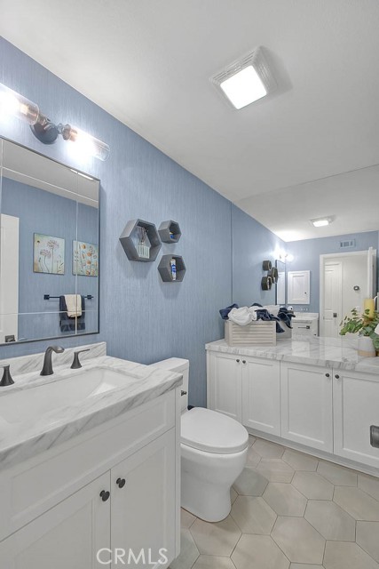 Detail Gallery Image 14 of 30 For 32 Hillsdale, Irvine,  CA 92602 - 4 Beds | 2/1 Baths