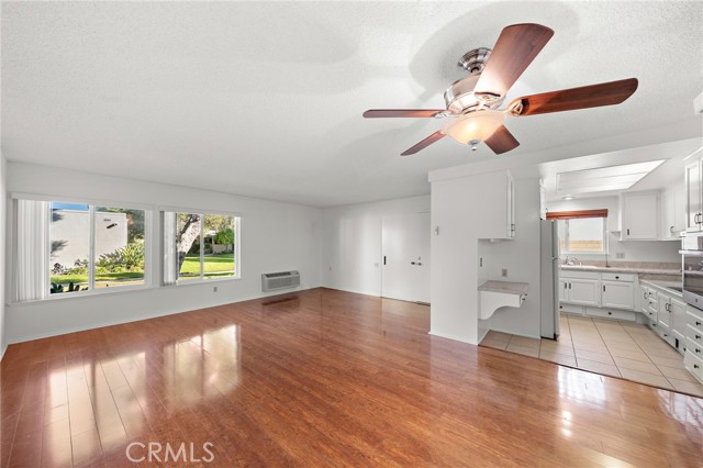 Detail Gallery Image 6 of 35 For 2048 via Mariposa #D,  Laguna Woods,  CA 92637 - 2 Beds | 1 Baths