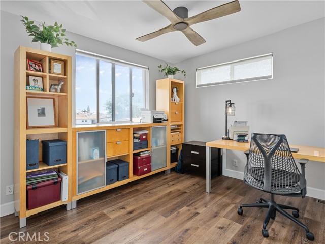 Detail Gallery Image 24 of 32 For 3506 Blossom Ln #C,  Redondo Beach,  CA 90278 - 3 Beds | 2/1 Baths