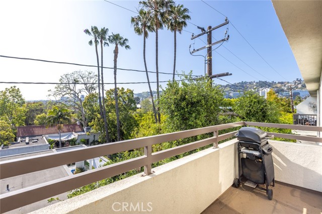 Detail Gallery Image 4 of 28 For 911 N Kings Rd #310,  West Hollywood,  CA 90069 - 2 Beds | 2 Baths