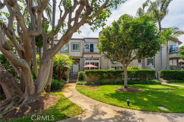 Detail Gallery Image 2 of 51 For 19322 Archfield Ln, Huntington Beach,  CA 92648 - 3 Beds | 2/1 Baths