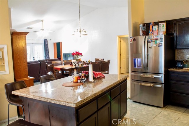 Detail Gallery Image 9 of 33 For 2901 Flint Hills, Bakersfield,  CA 93313 - 4 Beds | 2 Baths