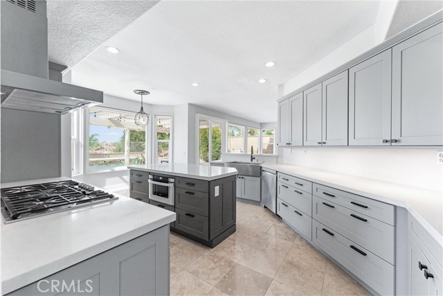 Detail Gallery Image 15 of 66 For 5415 Los Monteros, Yorba Linda,  CA 92887 - 5 Beds | 3/1 Baths