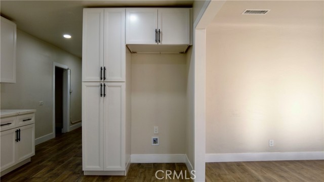 3688 Hoover Street, Riverside CA: https://media.crmls.org/medias/fad71e93-8ea0-49b0-b178-95eea683f785.jpg