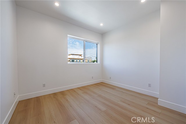 Detail Gallery Image 41 of 75 For 5209 W 20th, Los Angeles,  CA 90016 - – Beds | – Baths