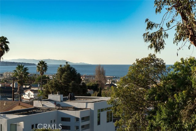 1619 Golden Avenue, Hermosa Beach, California 90254, 4 Bedrooms Bedrooms, ,2 BathroomsBathrooms,Residential,Sold,Golden,SB18007670