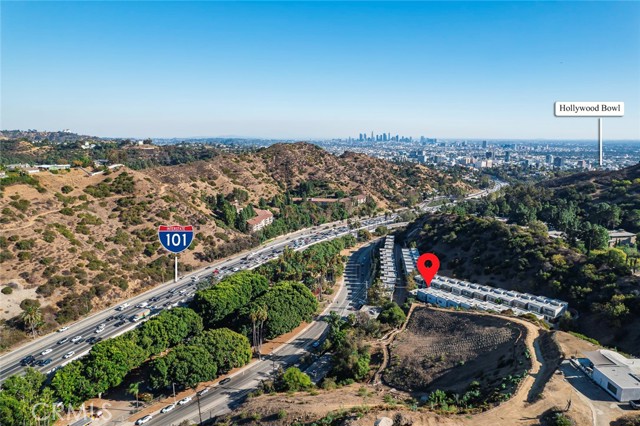 Detail Gallery Image 4 of 54 For 6745 Gill Way, Los Angeles,  CA 90068 - 3 Beds | 3/1 Baths