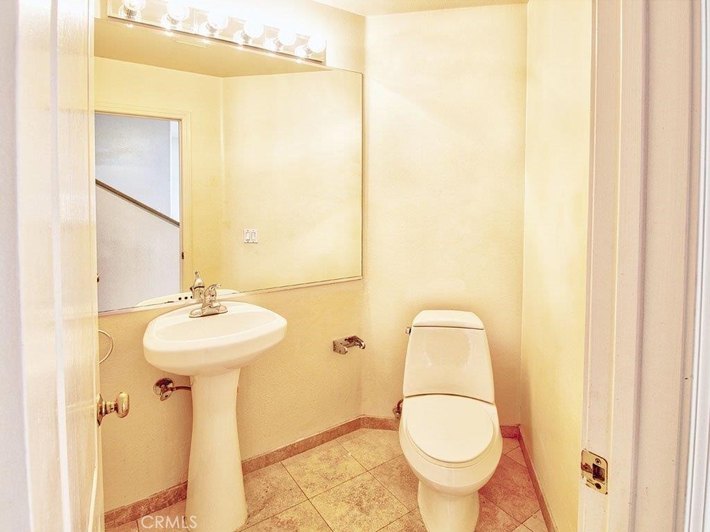 https://media.crmls.org/medias/fad98185-52ec-4b37-a81c-c9b79a49c458.jpg?preset=X-Large