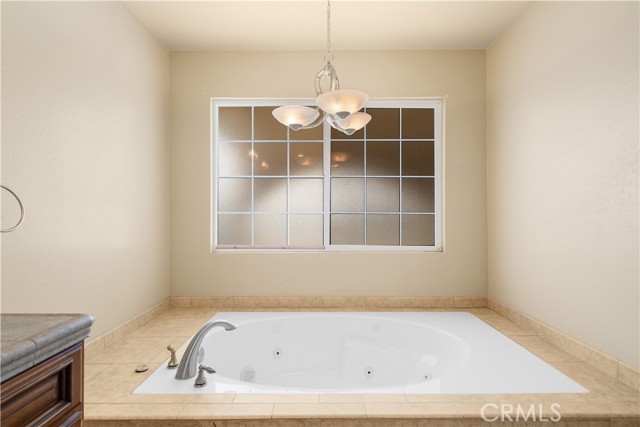 Detail Gallery Image 11 of 22 For 14433 Roy Rogers Ranch, Oro Grande,  CA 92368 - 6 Beds | 5 Baths