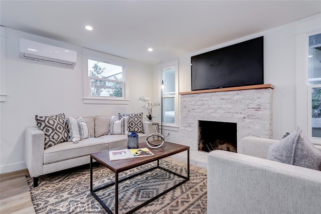 120 36th Place, Manhattan Beach, California 90266, 3 Bedrooms Bedrooms, ,2 BathroomsBathrooms,Residential,Sold,36th,SB23014621