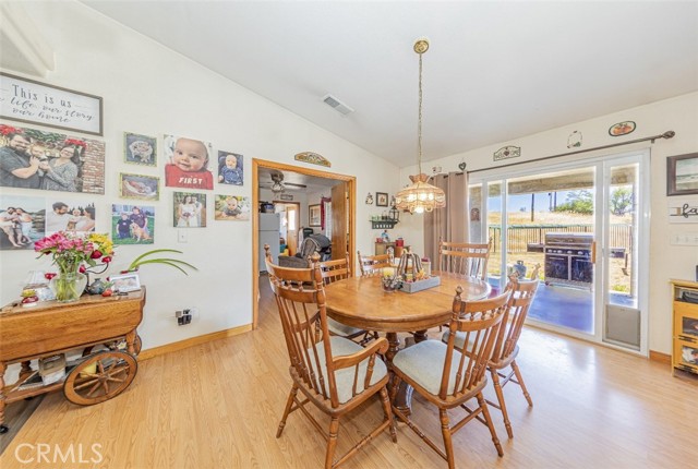 35095 Rough Rider Way, Raymond CA: https://media.crmls.org/medias/fadb5237-216b-4d22-89e4-e21d1f0d9346.jpg