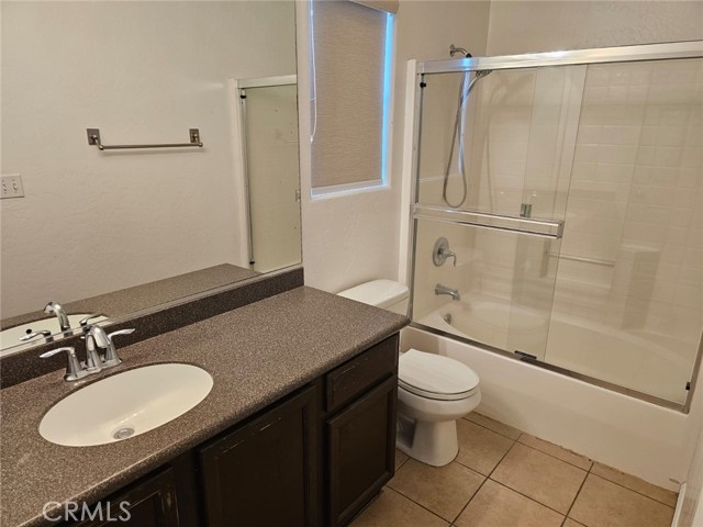 Detail Gallery Image 14 of 18 For 4823 W Rialto Ave, Visalia,  CA 93277 - 3 Beds | 2 Baths