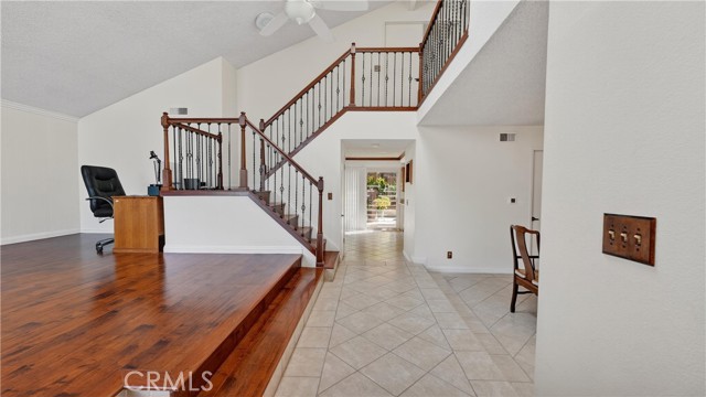 Detail Gallery Image 9 of 32 For 14272 Saarinen Ct, Irvine,  CA 92606 - 4 Beds | 2/1 Baths