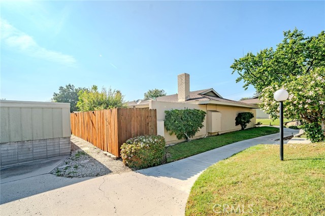 Detail Gallery Image 16 of 27 For 2251 Camilar, Camarillo,  CA 93010 - 2 Beds | 2 Baths