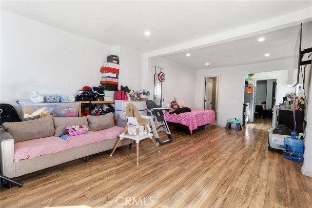 Detail Gallery Image 24 of 54 For 6530 Denver, Los Angeles,  CA 90044 - – Beds | – Baths