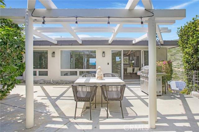 Detail Gallery Image 15 of 42 For 546 Temple Hills, Laguna Beach,  CA 92651 - 3 Beds | 3 Baths