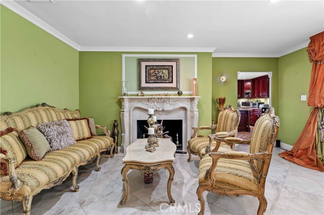 Detail Gallery Image 14 of 38 For 2741 E Glenoaks Bld, Glendale,  CA 91206 - 3 Beds | 2 Baths