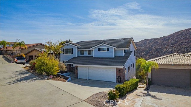 Detail Gallery Image 3 of 66 For 30718 Early Round Dr, Canyon Lake,  CA 92587 - 5 Beds | 3/1 Baths