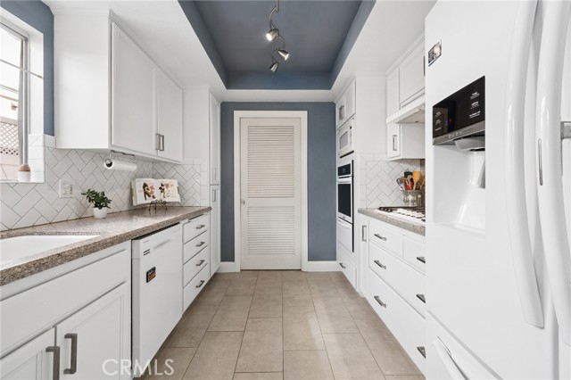 2414 Grant Avenue, Redondo Beach, California 90278, 2 Bedrooms Bedrooms, 0 ,2 BathroomsBathrooms,Residential,For Sale,Grant,0,SB26101189