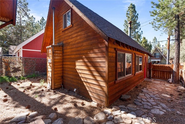 Detail Gallery Image 23 of 25 For 2086 4th Ln, Big Bear City,  CA 92314 - 2 Beds | 1/1 Baths