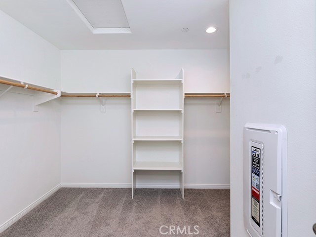https://media.crmls.org/medias/fadfc7ce-e60f-4050-b8ea-a7354751c95e.jpg?preset=X-Large