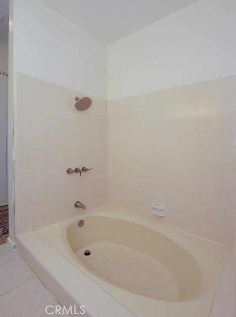 En-Suite Bathroom in Primary Bedroom