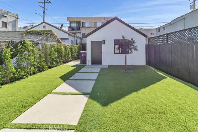 629 Olive Avenue, Long Beach CA: https://media.crmls.org/medias/fae04dc2-8bd7-4ad5-b266-47f61dcef7f9.jpg