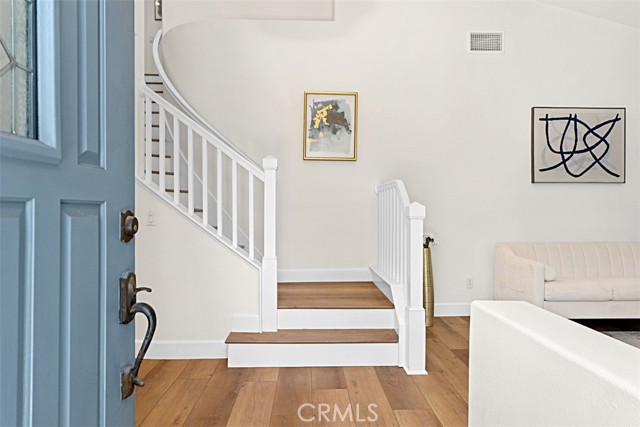 Detail Gallery Image 5 of 37 For 35 Colony Way, Aliso Viejo,  CA 92656 - 3 Beds | 2/1 Baths