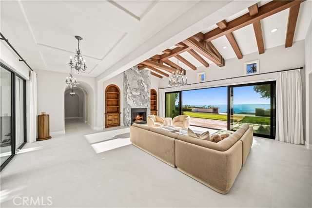 24 Scenic Bluff, Newport Coast CA: https://media.crmls.org/medias/fae1a95b-a2e2-46e9-b27e-77dc3f9c6b37.jpg