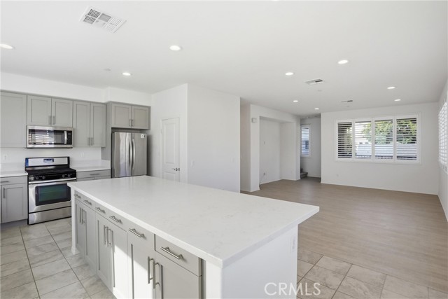 Detail Gallery Image 19 of 34 For 811 N Dalton Ave #105,  Azusa,  CA 91702 - 4 Beds | 3/1 Baths