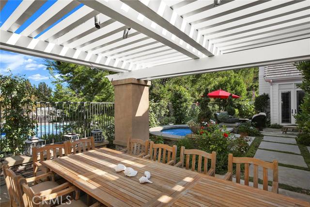 Detail Gallery Image 12 of 15 For 6 Ironwood Dr, Newport Beach,  CA 92660 - 3 Beds | 3/1 Baths