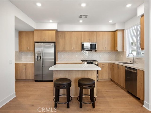 Detail Gallery Image 13 of 58 For 1720 Park St #10,  Anaheim,  CA 92805 - 4 Beds | 3/1 Baths