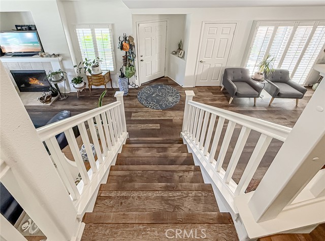 2037 Freesia Avenue, Simi Valley CA: https://media.crmls.org/medias/fae30956-8d23-4c45-ba05-6cf769f88c22.jpg