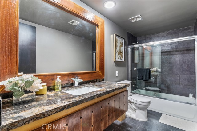 Detail Gallery Image 25 of 28 For 517 Desert Lakes Dr, Palm Springs,  CA 92264 - 3 Beds | 3 Baths