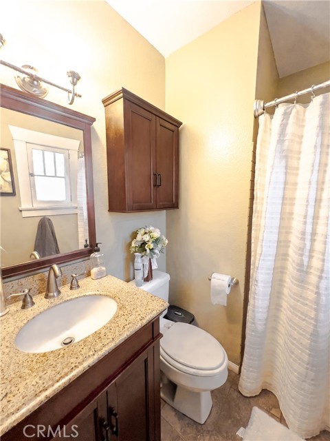7319 Owensmouth Avenue, Canoga Park CA: https://media.crmls.org/medias/fae331d3-c461-44d2-b940-7ca9fc74d45f.jpg