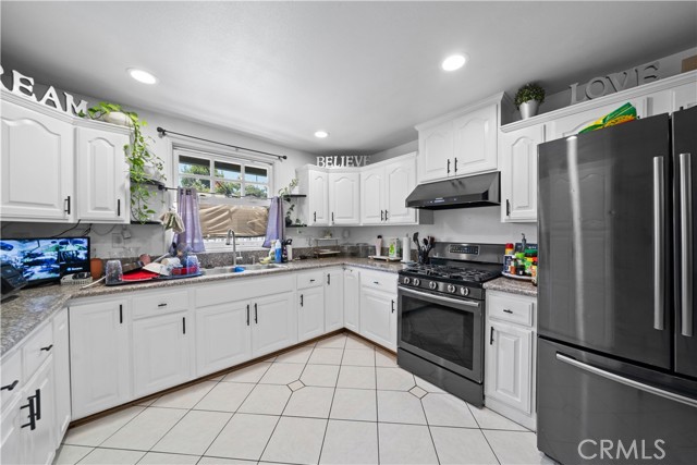 Image 19 of 60 For 930 Birch Street