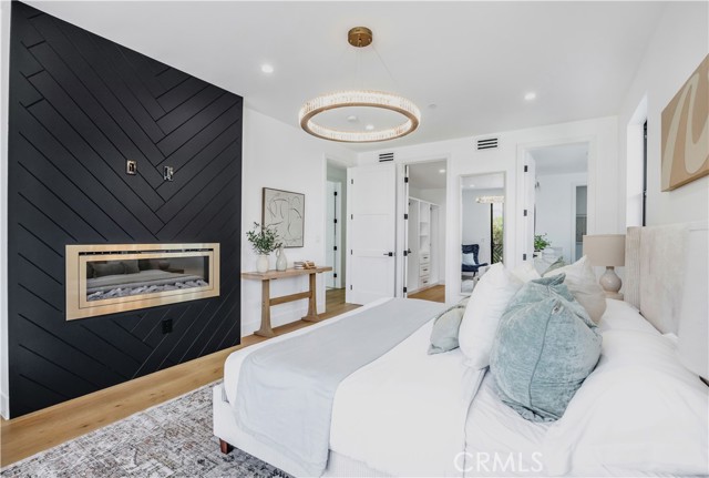 924 17th St, Hermosa Beach CA: https://media.crmls.org/medias/fae34e3a-5c88-415e-8c2a-5bad2791c134.jpg