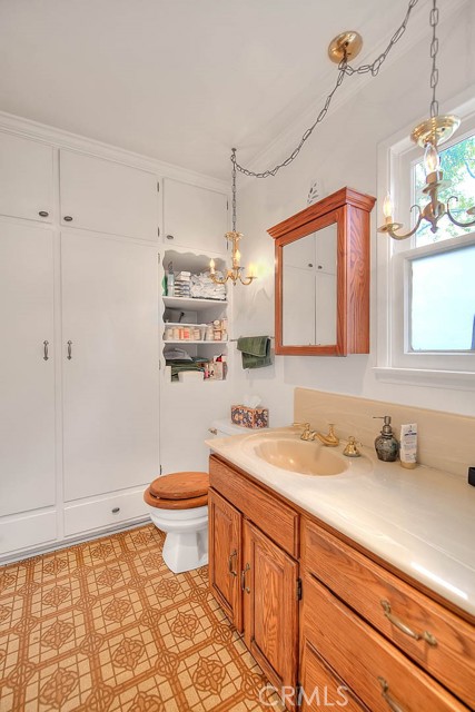 Detail Gallery Image 8 of 71 For 477 W Center, Covina,  CA 91723 - 3 Beds | 2 Baths