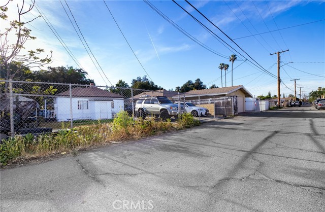 4156 Dwight, Riverside CA: https://media.crmls.org/medias/fae483a7-c045-45f1-8cf3-490a355d47cf.jpg
