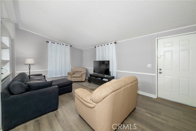 Detail Gallery Image 5 of 24 For 1855 E Riverside #254,  Ontario,  CA 91761 - 3 Beds | 2 Baths
