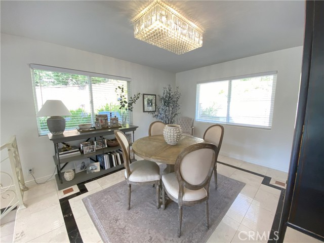 Detail Gallery Image 12 of 75 For 60 Upper Lake Rd, Thousand Oaks,  CA 91361 - 4 Beds | 4 Baths