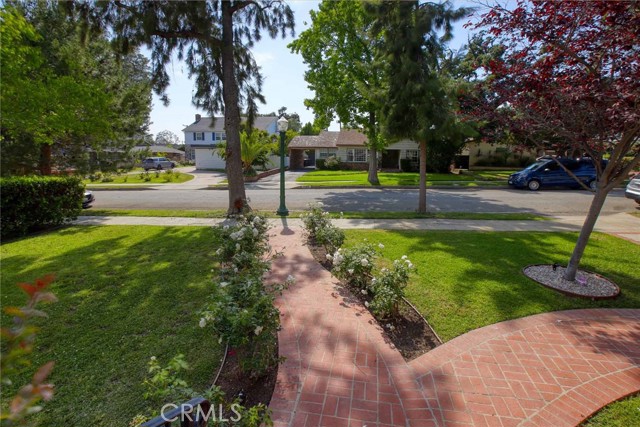 1534 Idlewood Road, Glendale CA: https://media.crmls.org/medias/fae6505c-3bbe-4e68-827b-80f2309178e4.jpg