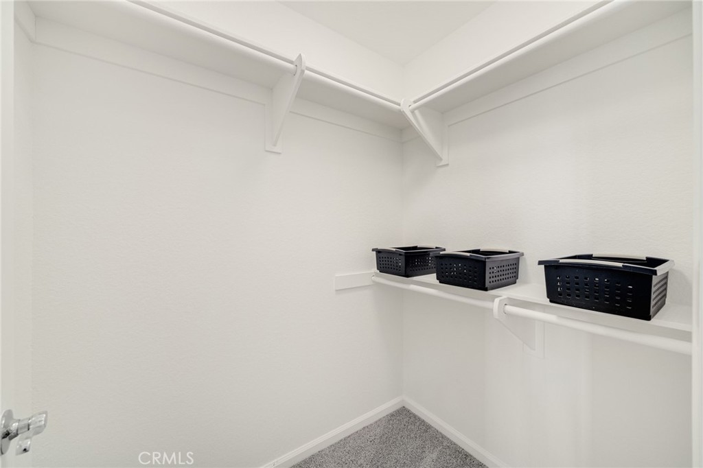 https://media.crmls.org/medias/fae6570e-5aa8-49f0-a4ad-de42ae2b7813.jpg?preset=X-Large