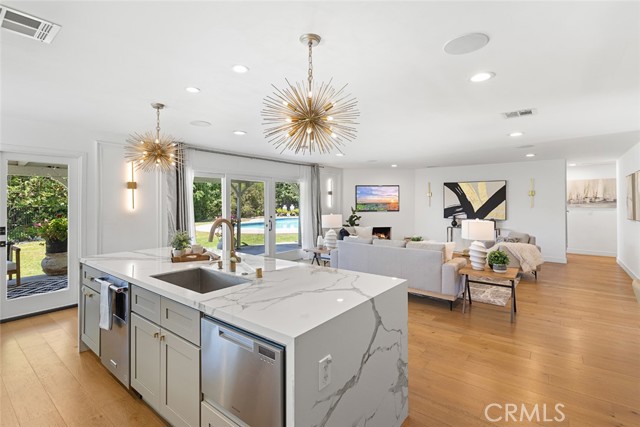 Detail Gallery Image 11 of 34 For 7153 Helmsdale, West Hills,  CA 91307 - 3 Beds | 2/1 Baths