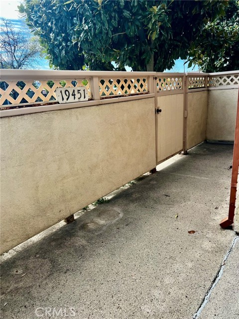 Detail Gallery Image 32 of 40 For 19451 Sherman Way #501,  Reseda,  CA 91335 - 3 Beds | 2/1 Baths