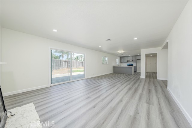 Detail Gallery Image 3 of 12 For 11617 Marigold, Fountain Valley,  CA 92708 - 4 Beds | 2 Baths