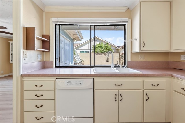 Detail Gallery Image 22 of 49 For 22102 Padova, Laguna Hills,  CA 92653 - 4 Beds | 2 Baths