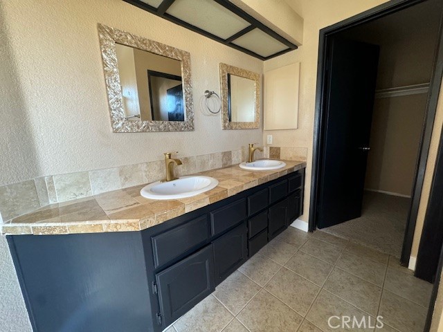 Detail Gallery Image 11 of 17 For 19814 Cuyama Ln, Riverside,  CA 92508 - 4 Beds | 2/1 Baths