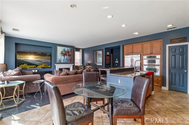 Detail Gallery Image 10 of 43 For 10889 Cameron Ct, Corona,  CA 92883 - 6 Beds | 4/1 Baths
